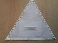 Aanhaakkleedje driehoek wit 20 x 20 cm OP=OP